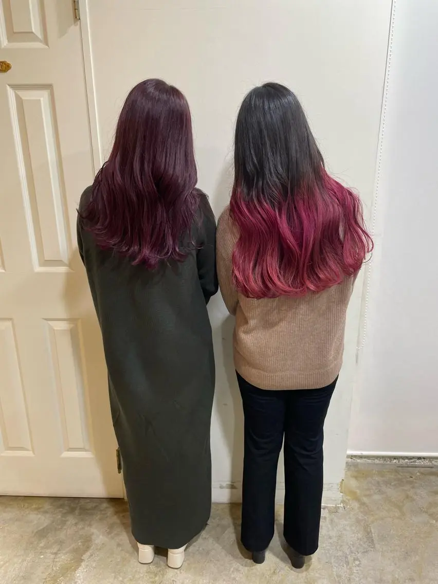 ロング カラー グラデーションカラー ハイライトカラー ラベンダーカラー ピンクカラー ピンクラベンダー カット ヘアカラー トリートメント MIOベージュカラー 柔らかいカラーのヘアスタイル