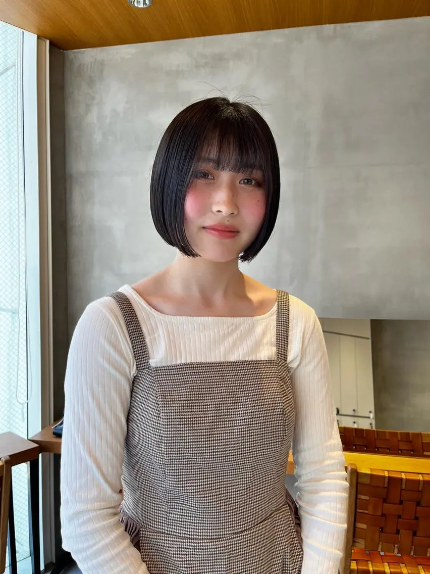 ミディアム 縮毛矯正ボブ&顔まわ レイヤー♡TOMOEのヘアスタイル