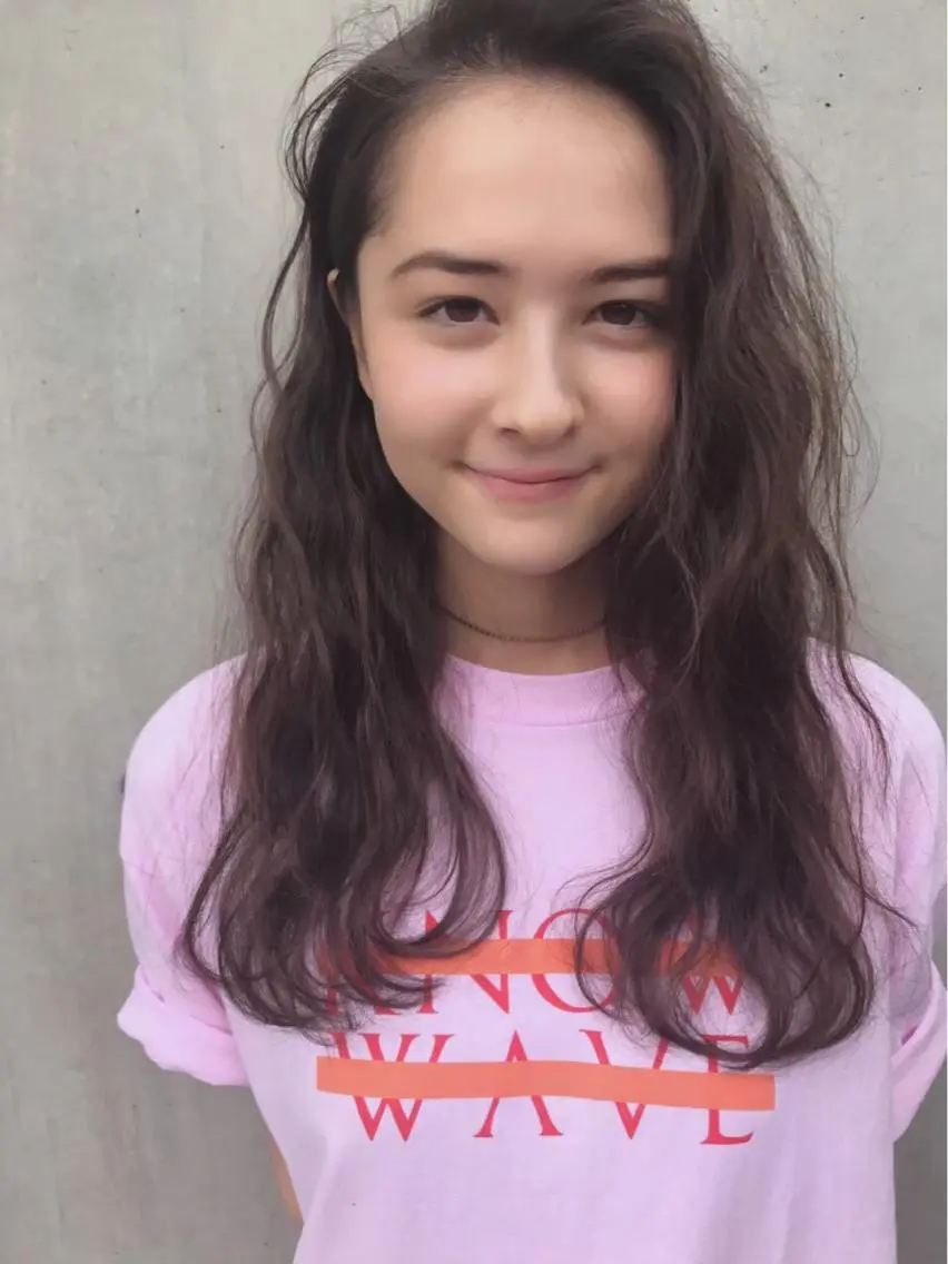 ロング カラー パーマ ヘアアレンジ キッズ ネイル マツエク・マツパ ヘアカラー トリートメント ヘアセット ☔️髪質改善🉐割✨ 🐸“ever”🐸のヘアスタイル