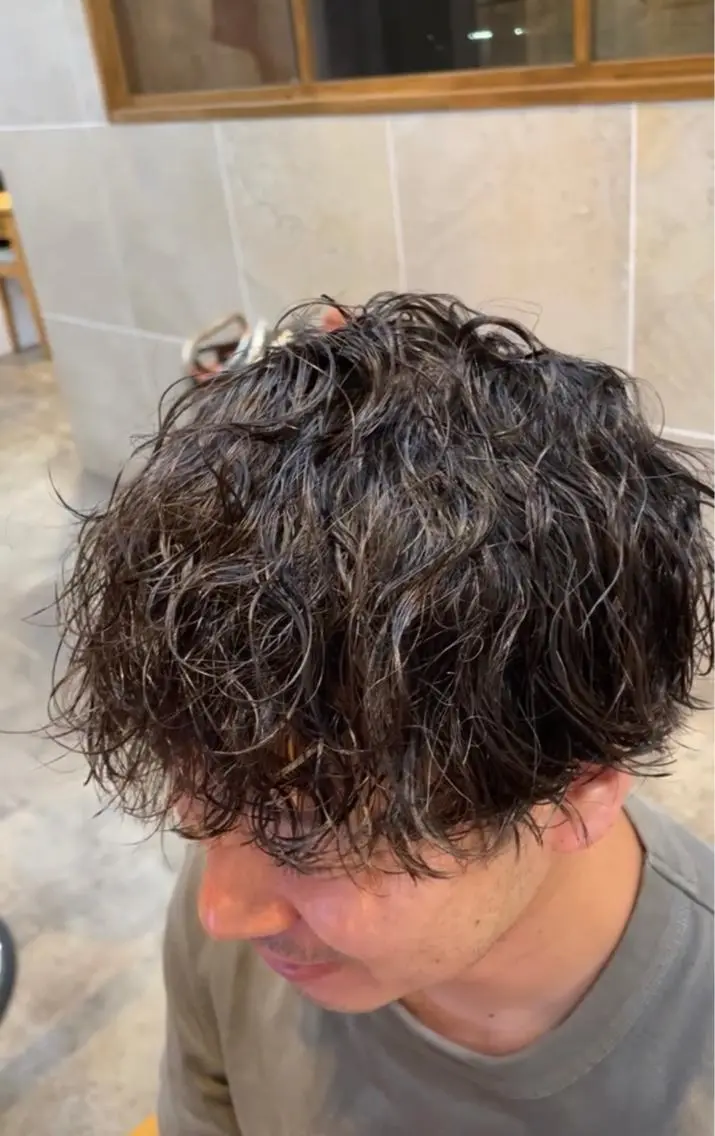 パーマ メンズ メンズパーマ 波巻きパーマ スパイラルパーマ カット パーマ ALLEN hair 京橋店のヘアスタイル