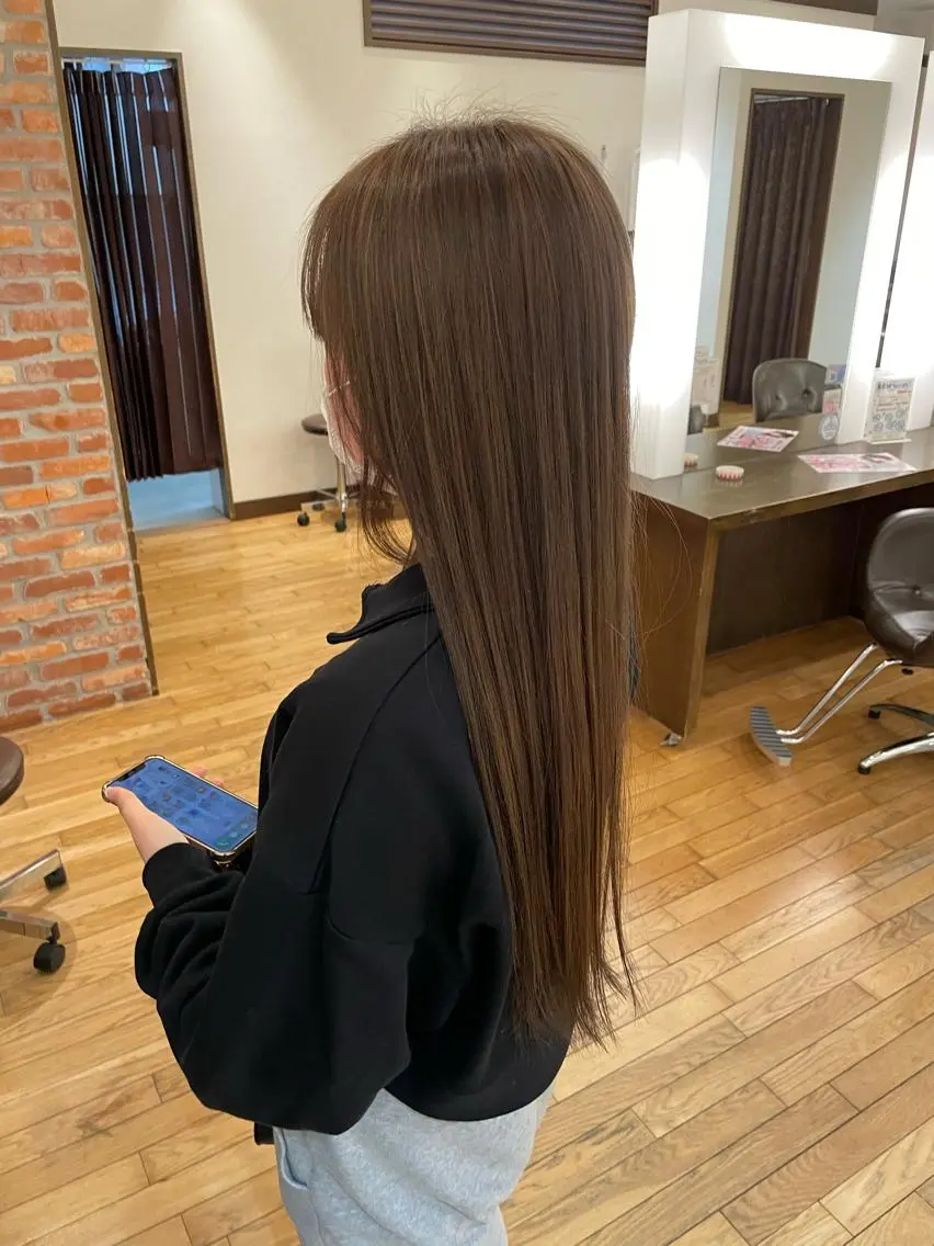ロング カラー ブリーチ ブラウンカラー 濱口 由華のヘアスタイル