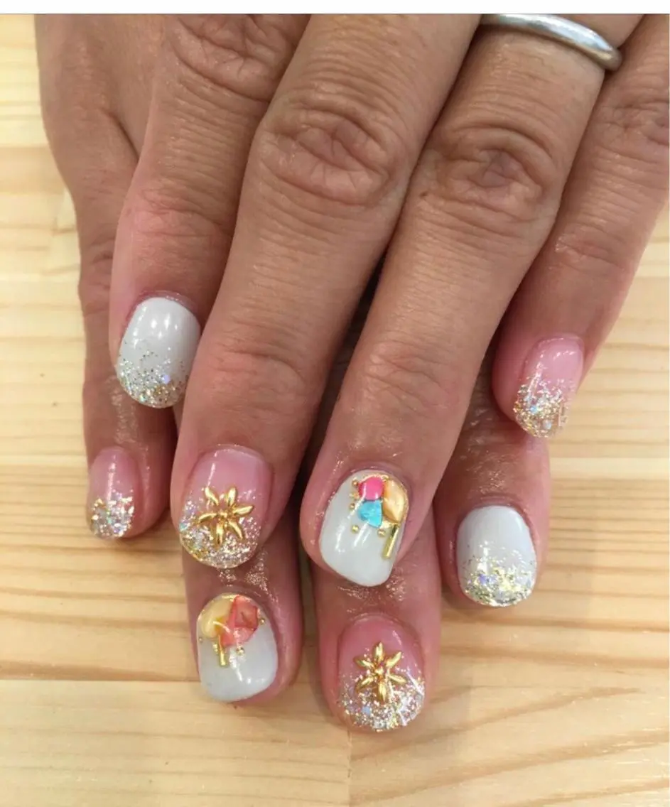 ネイル NAIL Alaia SHIORIのネイルデザイン