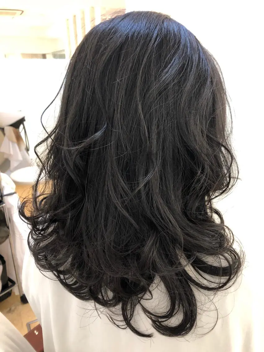 ミディアム カット パーマ 山岡 徹也のヘアスタイル