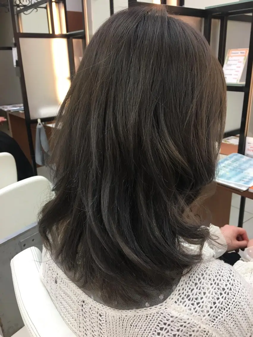 カラー アッシュ ラベンダーカラー ラベンダーアッシュ カット ヘアカラー トリートメント ブリーチ/バレイヤ ージュ川端裕司のヘアスタイル
