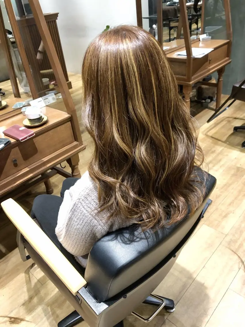 ロング カラー ベージュカラー ハイライトカラー ハイライト ◇おの あすか◇のヘアスタイル