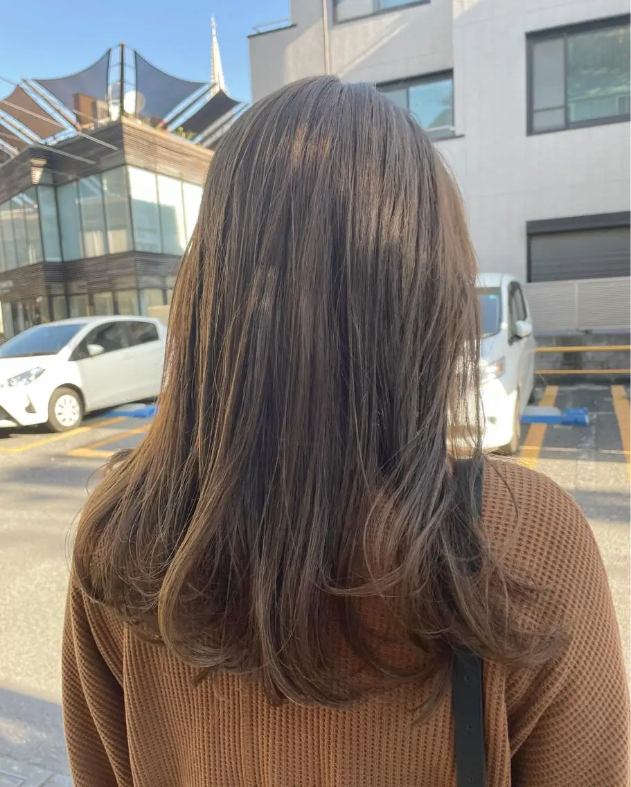 ロング カラー ベージュカラー kana .のヘアスタイル
