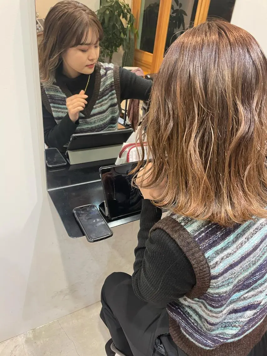 ミディアム カラー ベージュカラー ハイライトカラー オリーブベージュ ハイライト 中目黒🌼 🌼ハナのヘアスタイル