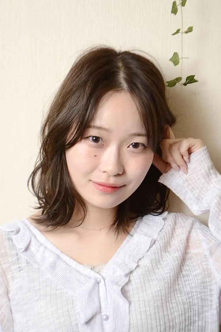 ミディアム アッシュ カット ヘアカラー トリートメント 澤崎 希望のヘアスタイル