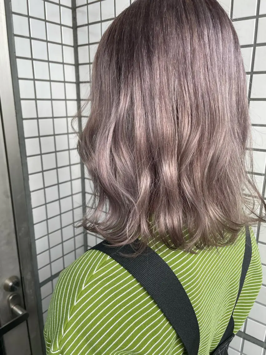 ミディアム カラー バイオレットカラー 女性リピ90%🍨 🩷佐藤みずきのヘアスタイル