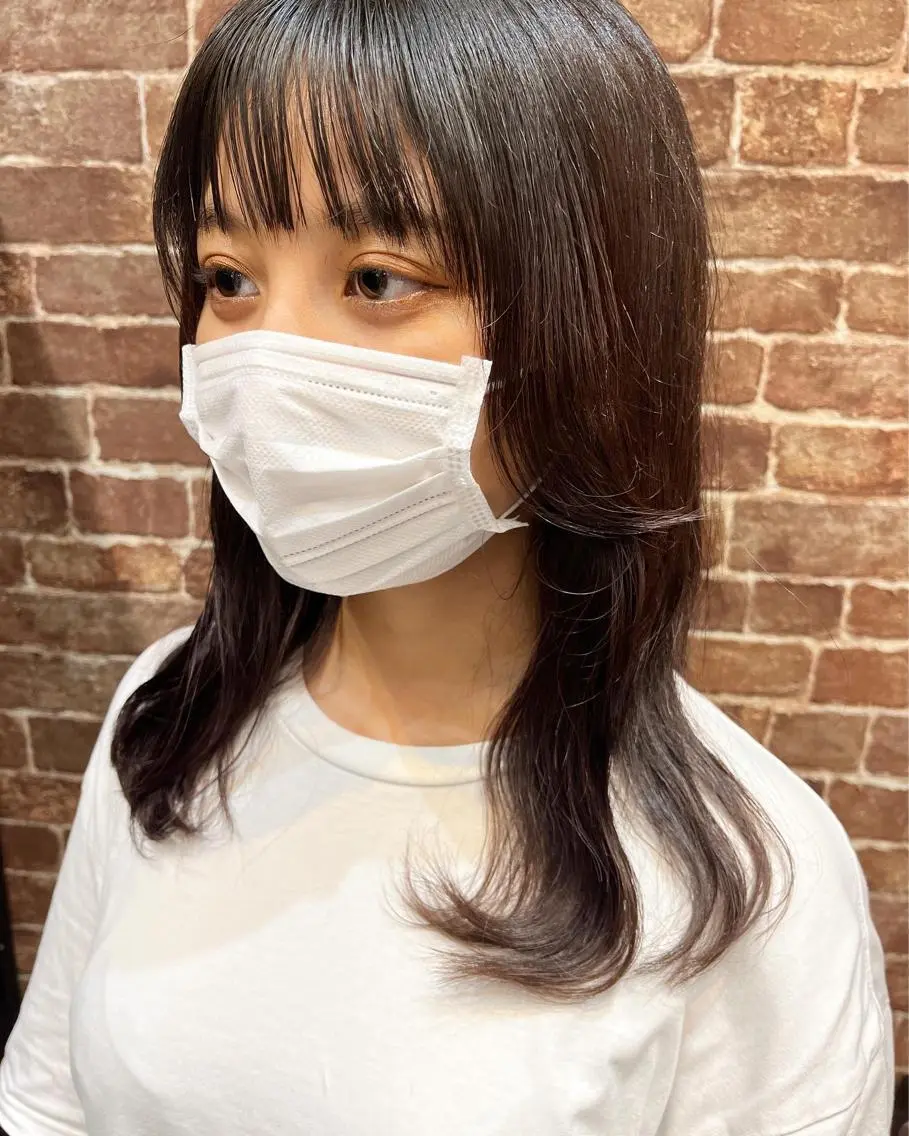 セミロング カラー パーマ ヘアアレンジ メンズ キッズ ネイル マツエク・マツパ アイブロウ メンズパーマ セミロングパーマ ブラウンカラー ケアカラー 透明感カラー 久木原 ゆりのヘアスタイル