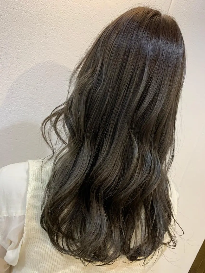 ロング カラー ベージュカラー Lolonois梅田 /Okazaki:)のヘアスタイル