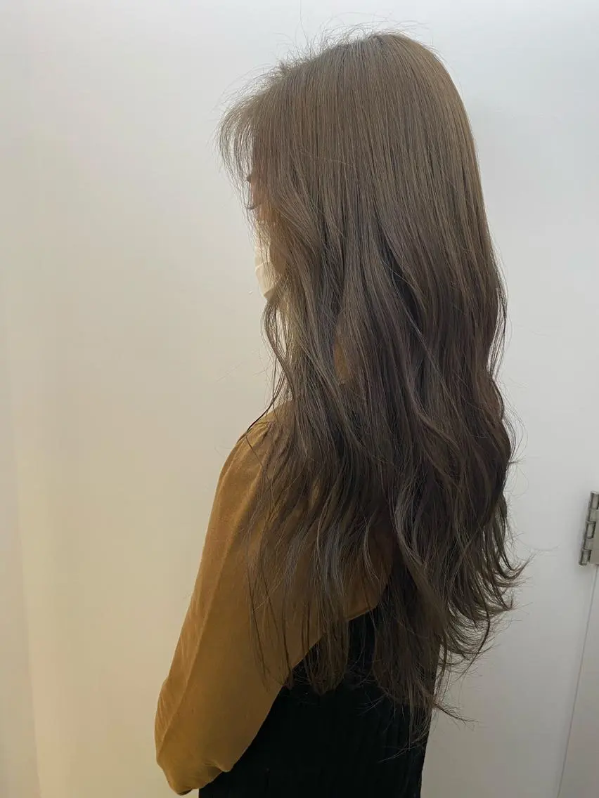 ロング カラー ベージュカラー オリーブベージュ 🌼 アユカのヘアスタイル