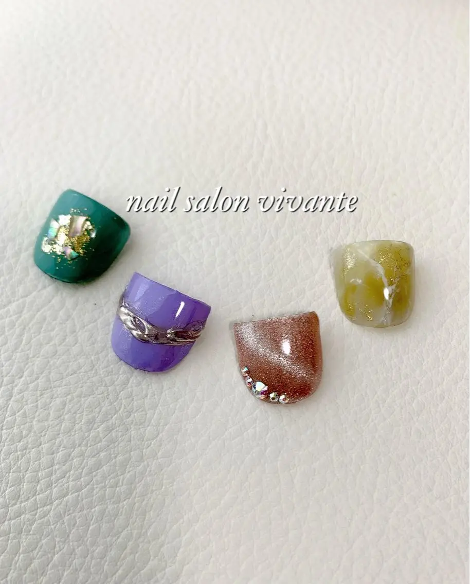 ネイル アートネイル フットネイル ラメ(グリッター) ラメグラデーション ワンカラーネイル nail salon vivanteのネイルデザイン