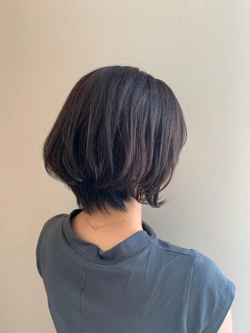ショート カラー アッシュ ベージュカラー 顔まわりカット✄ ベージュカラー🧸のヘアスタイル