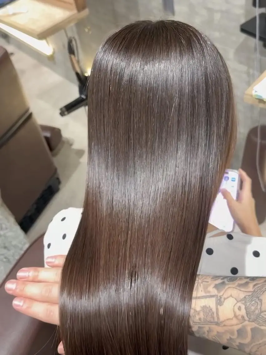 ロング 縮毛矯正 縮毛矯正 スタッフ1 アシスタントのヘアスタイル