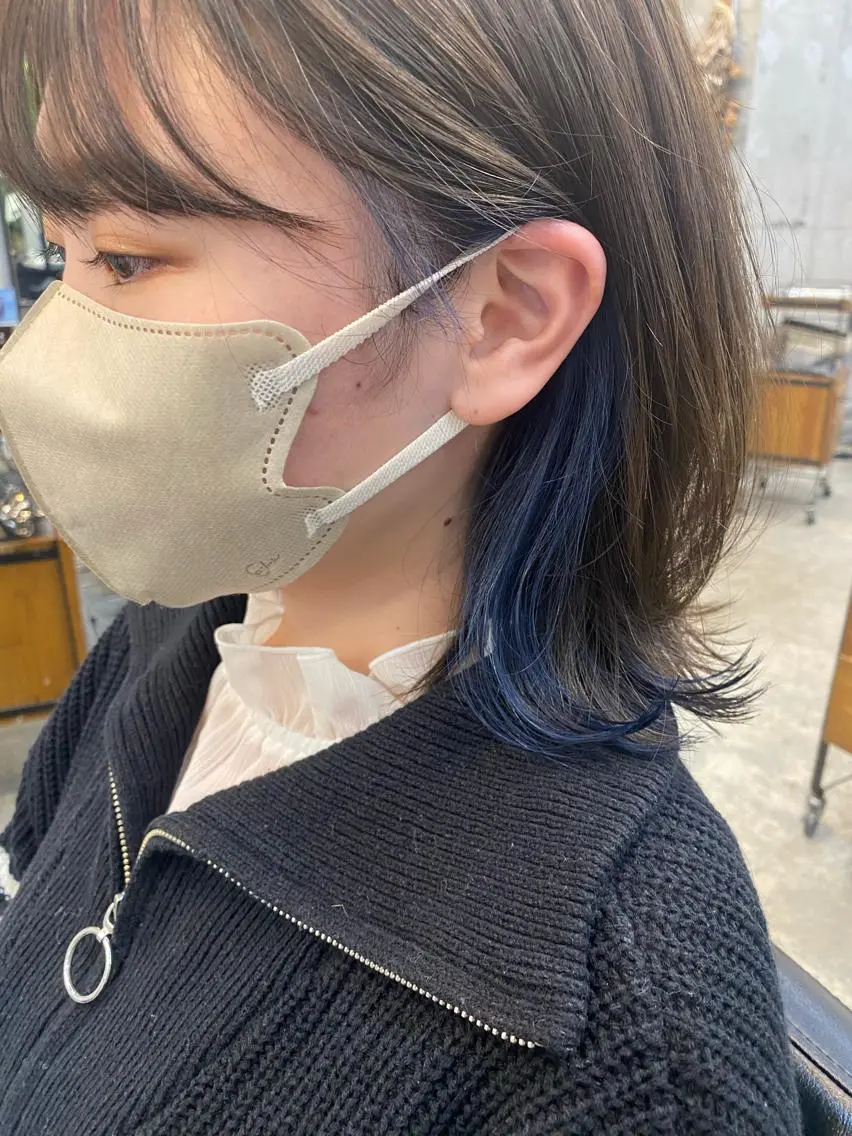 ミディアム カラー ブルーカラー イヤリングカラー やました もえかのヘアスタイル
