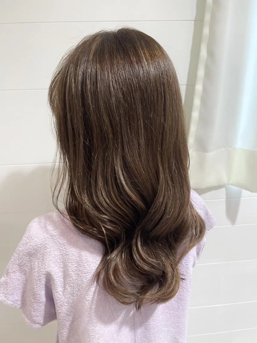ロング カラー ヘアカラー トリートメント まつげ兼任しもさこ 🌟レイヤー得意のヘアスタイル
