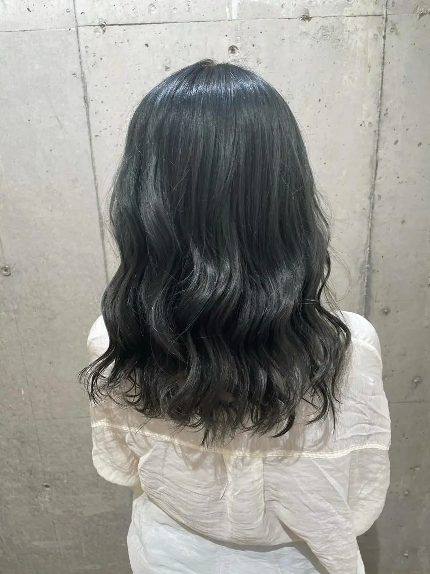 セミロング カラー ヘアカラー 山本 愛永のヘアスタイル