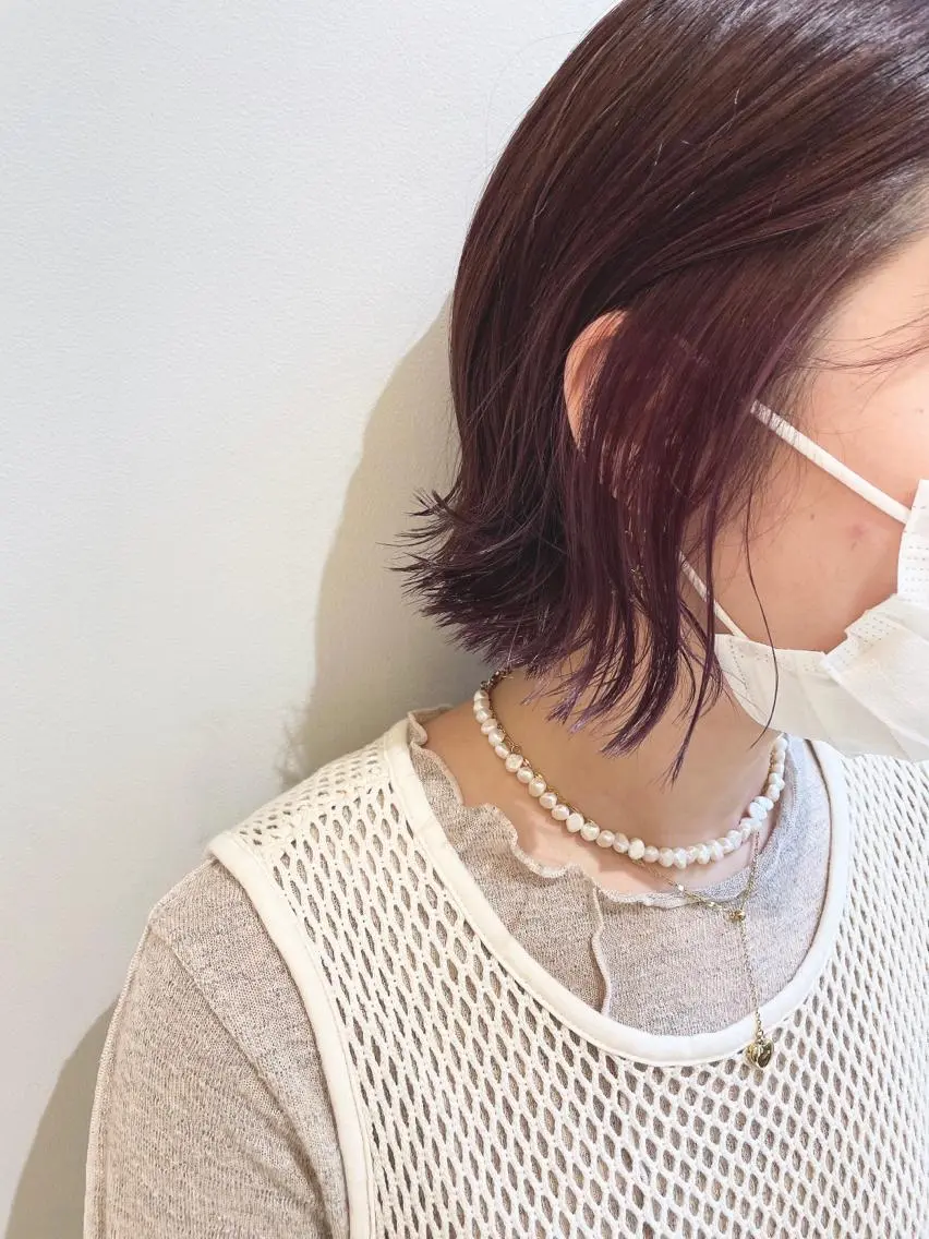 ショート カラー 切りっぱなしボブ ブリーチ カシス インナーカラー バイオレットカラー カット ヘアカラー トリートメント 🦖鶴岡 香純🦖のヘアスタイル