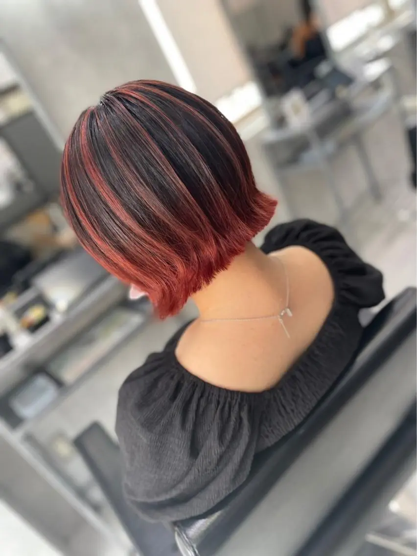 ショート カラー ヘアアレンジ バレイヤージュ レイヤーカット VIM hairおもろまち店のヘアスタイル