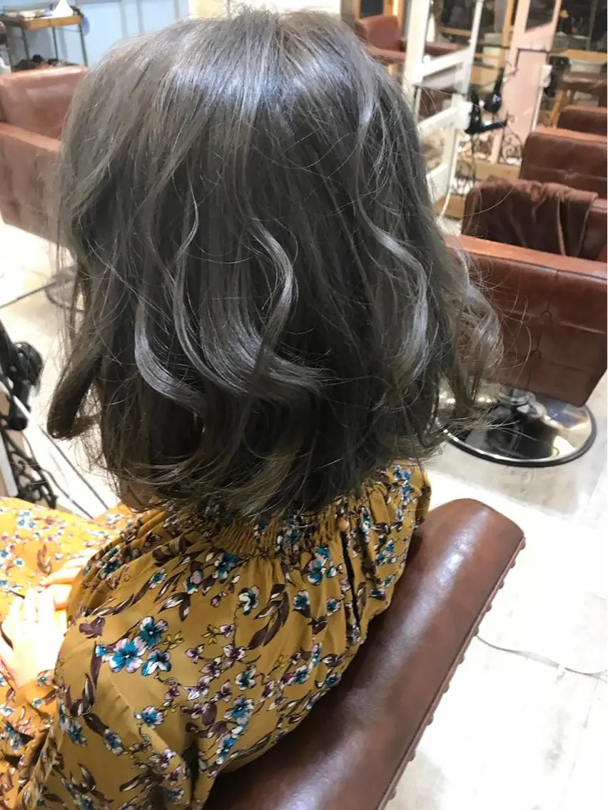 カラー ヘアカラー わたなべ ゆりかのヘアスタイル