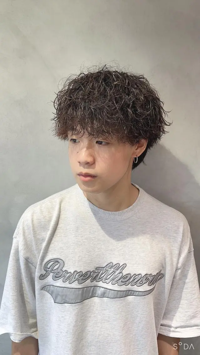 ミディアム ミディアムパーマ カット パーマ ALLYS 中島史優のヘアスタイル