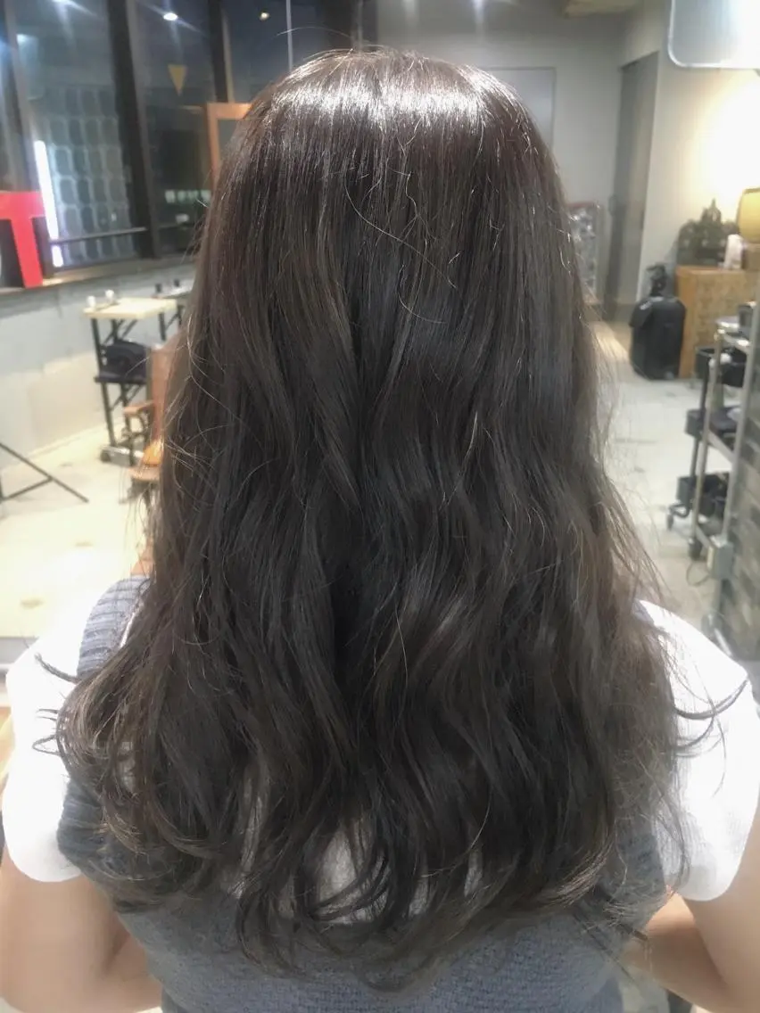 ロング カラー パーマ 代表 中島貴志のヘアスタイル