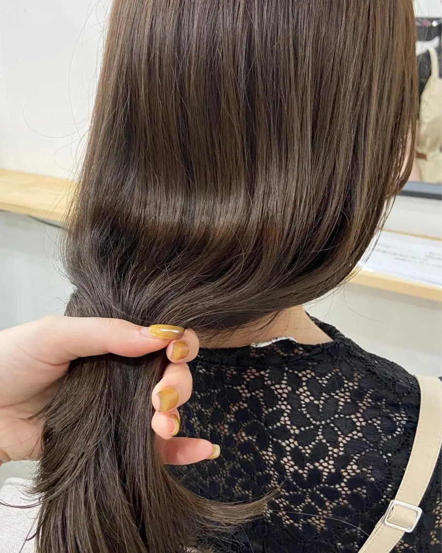 セミロング カラー ヘアアレンジ ベージュカラー ピンクカラー Trip大名 AZUのヘアスタイル