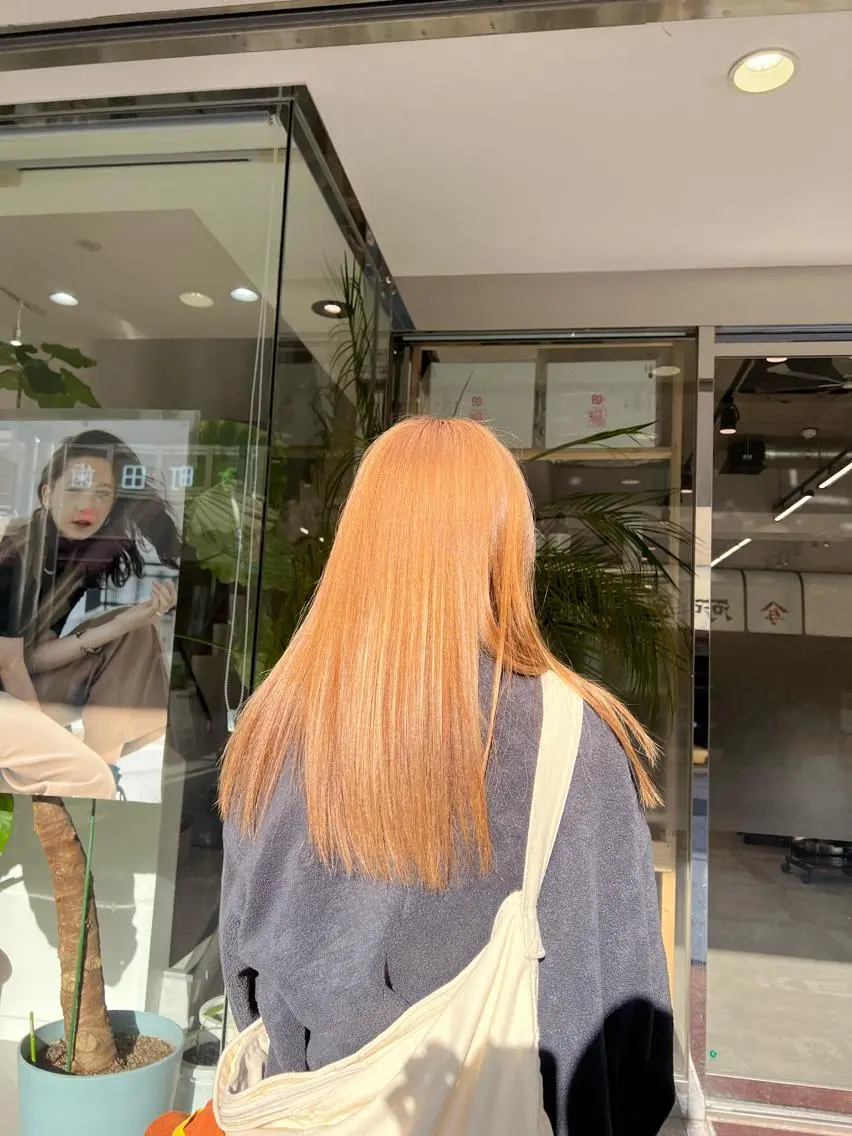 セミロング カラー カット ヘアカラー トリートメント 🍀お悩み改善憧れの 美髪　小林風雅のヘアスタイル