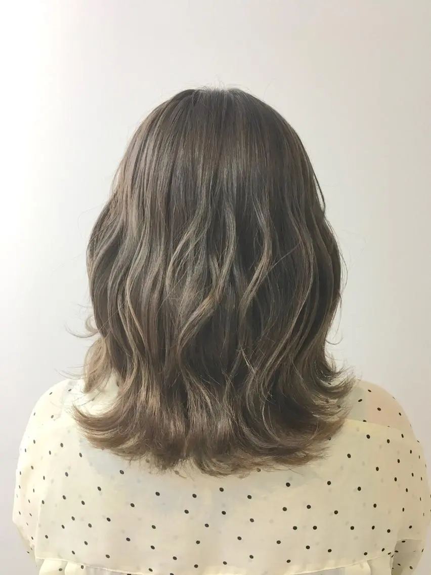 ミディアム カラー ベージュカラー ヘアカラー トリートメント ヘアセット yoshi ☆のヘアスタイル