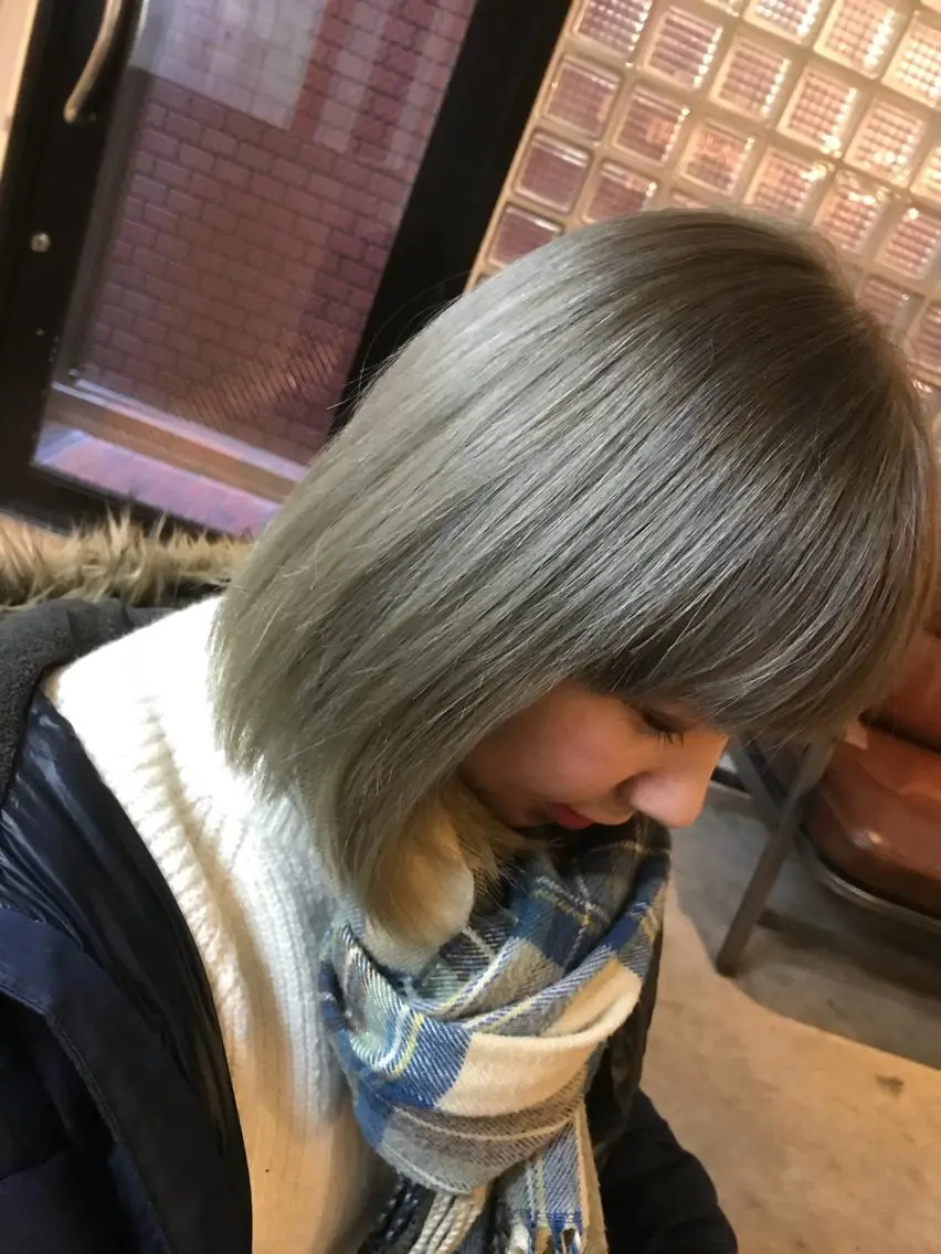 ショート カラー アッシュ ブリーチ シルバー シルバーアッシュ 竹嶌 健吾のヘアスタイル