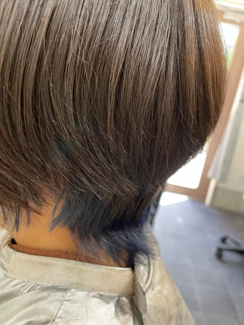ショート カラー インナーカラー ネイビーカラー カット ヘアカラー トリートメント 米本 匠のヘアスタイル