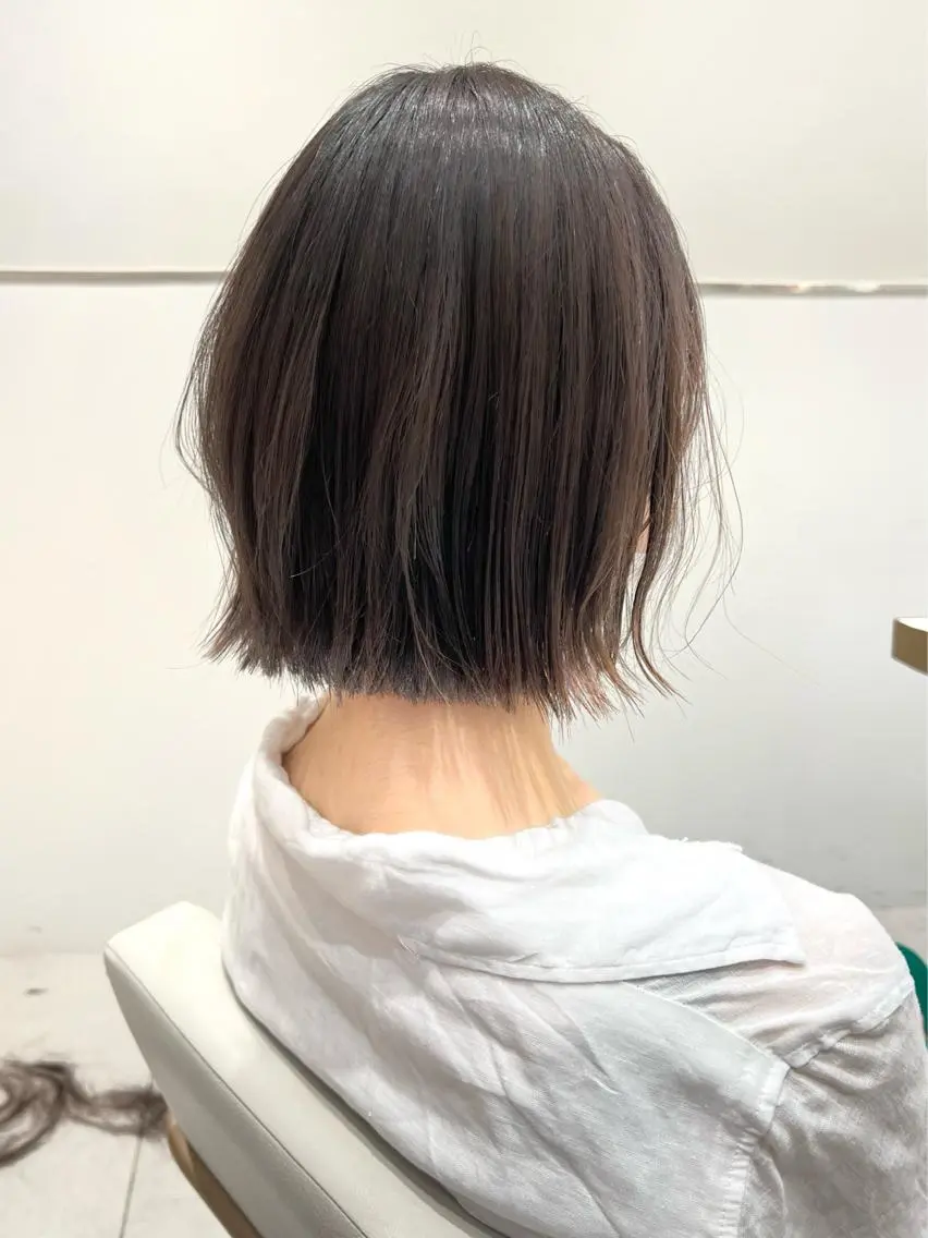 ミディアム カラー ベージュカラー 透明感カラー グレージュ ボブ カット ヘアカラー トリートメント レイヤー専門家 ダブルカラー修のヘアスタイル