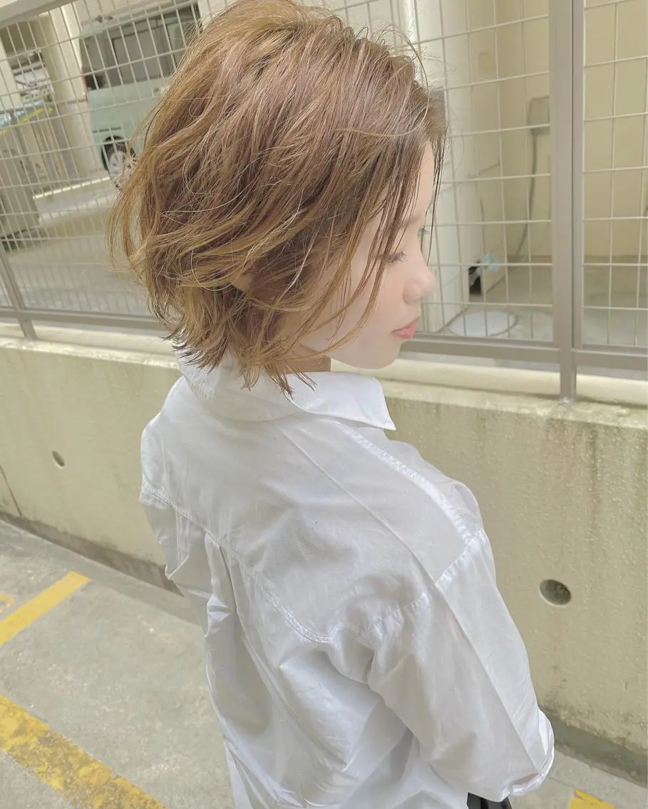 ショート カラー イルミナカラー カット ヘアカラー grand juteのヘアスタイル