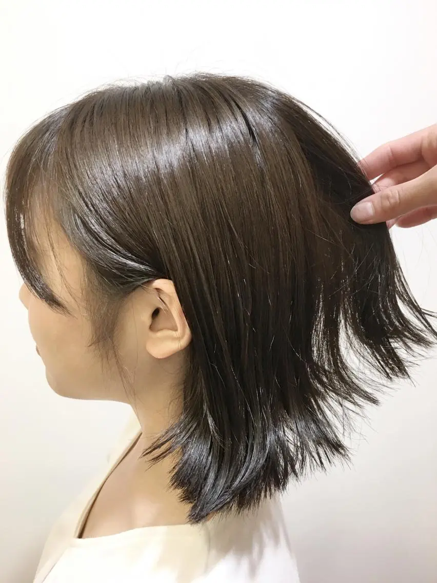 ショート カラー 切りっぱなしボブ アッシュ ボブ 海外風レイヤーカット 👑店長　平松　由のヘアスタイル