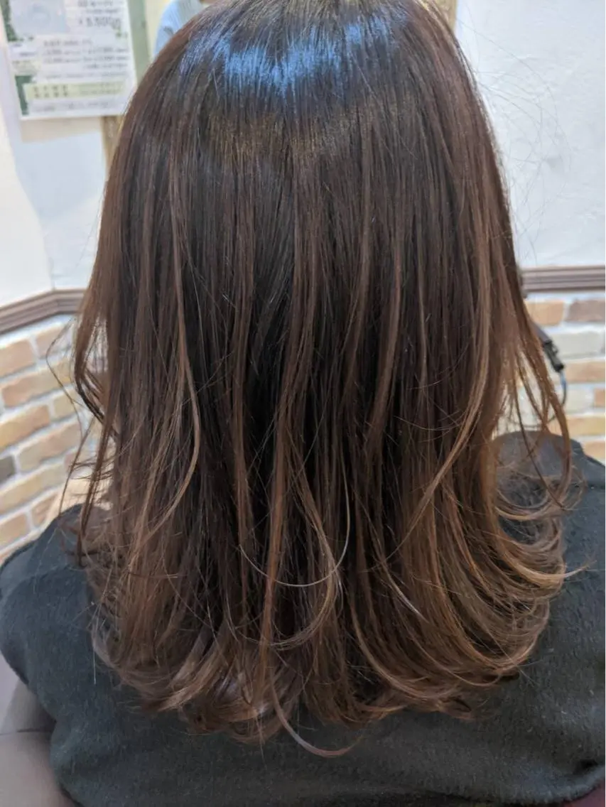 カラー Noyヨシモト ヒロトのヘアスタイル