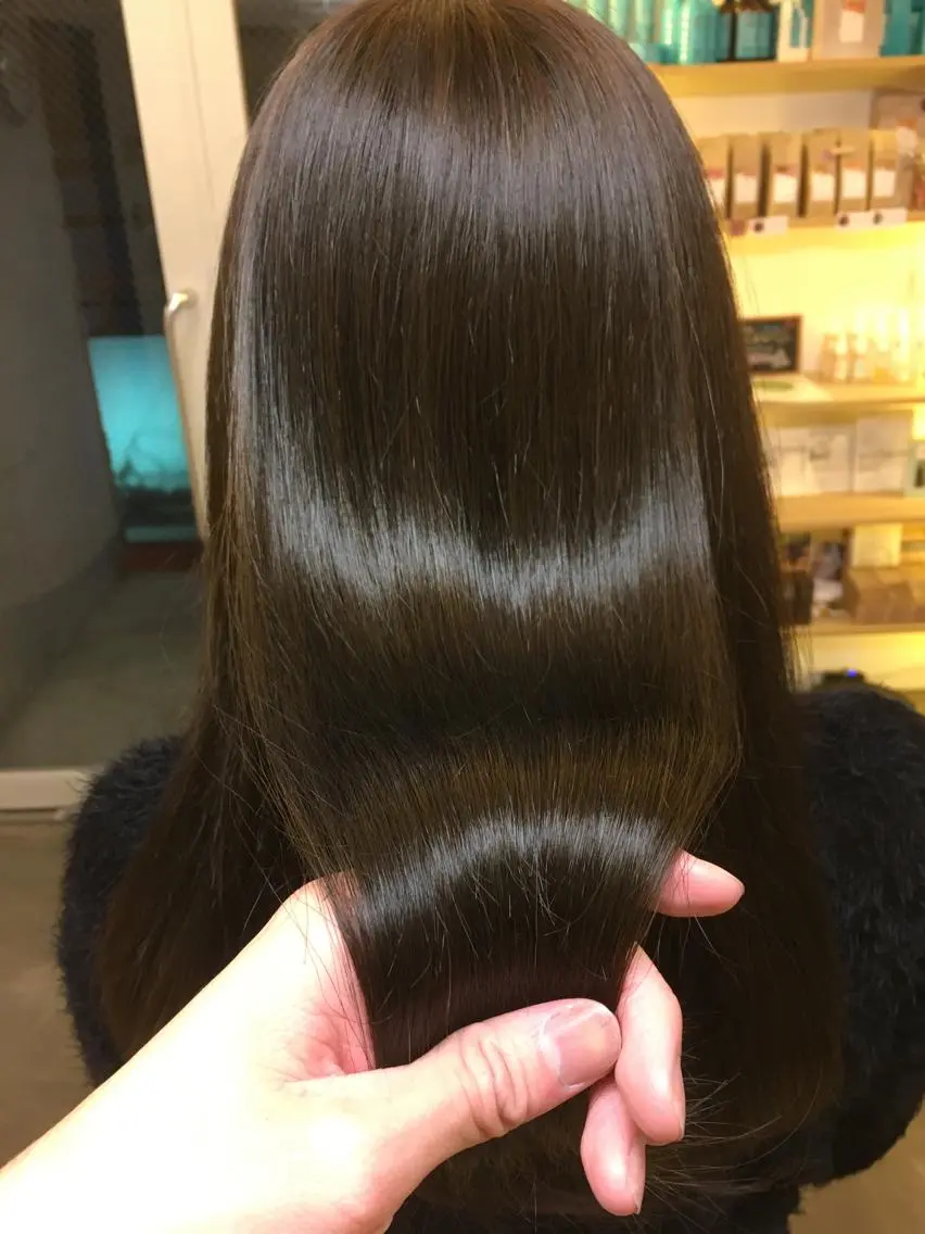 ミディアム セミロング ロング カラー アッシュ ミント 髪質改善 トリートメント メンズ眉毛ITSUK Iメンズ専門　新宿の眉毛・アイブロウイメージ