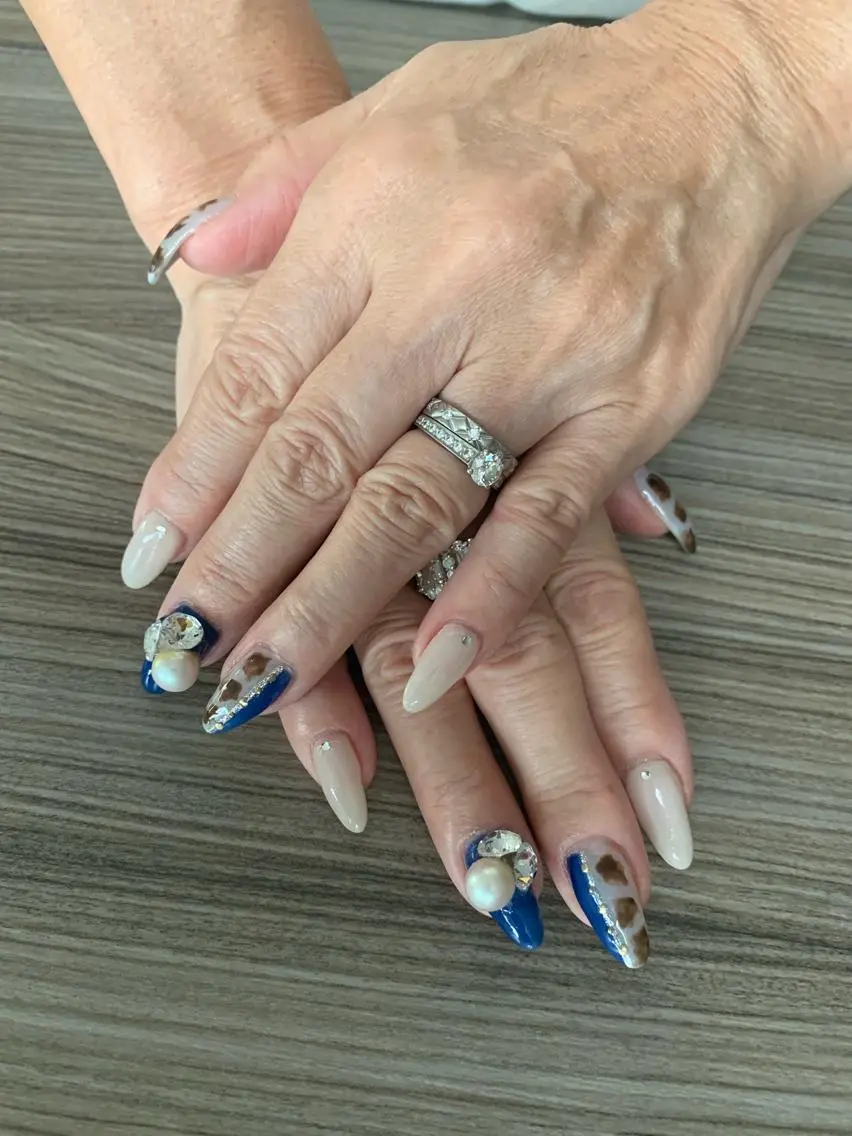 ネイル ハンドネイル M☆ NAILのネイルデザイン