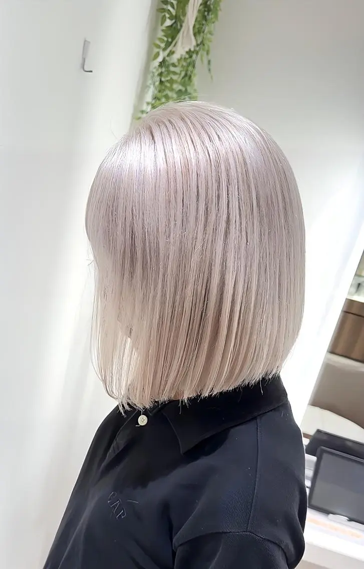 ミディアム カラー ブリーチ 髪質改善 ヘアカラー 渡邊楓果／髪質改善 ブリーチ/カラーのヘアスタイル