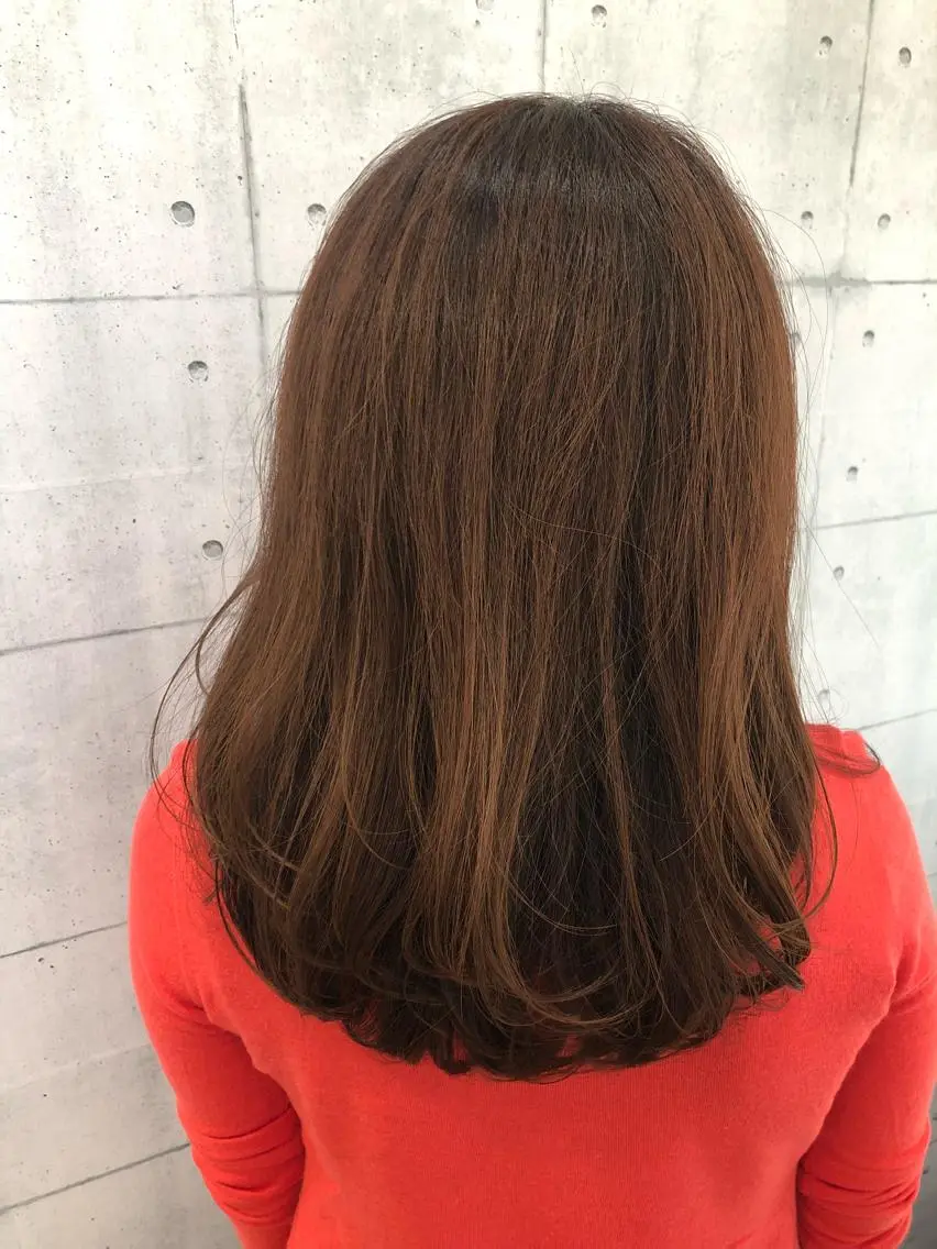 セミロング カラー オレンジ パープルカラー カット ヘアカラー トリートメント 金沢 広美のヘアスタイル