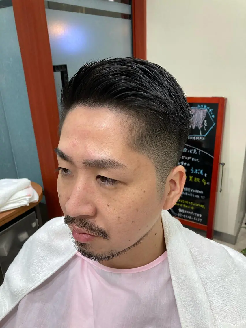 ショート メンズ フェードカット 垢抜け・メンズパーマ 津山祐紀のヘアスタイル