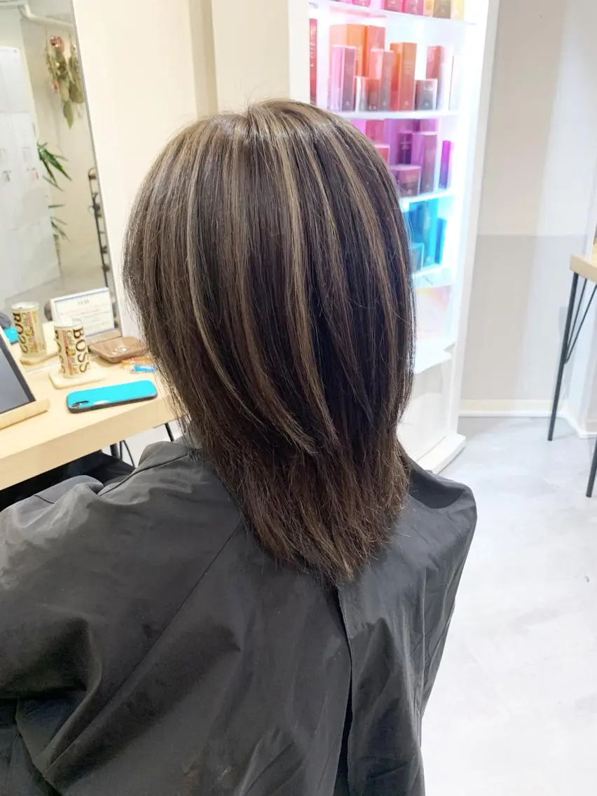 ミディアム ミディアムレイヤー ハイライト レイヤーカット レイヤー×縮毛矯正 深見 拓のヘアスタイル