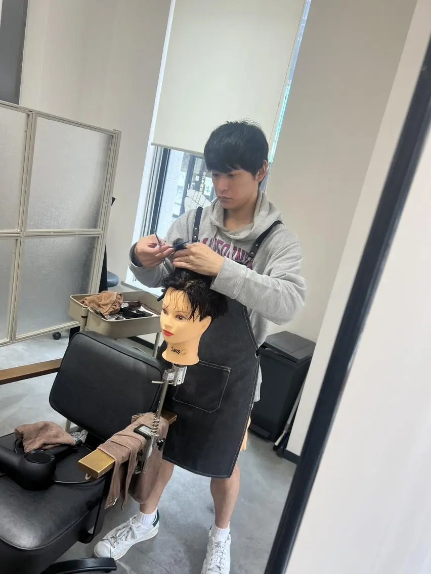 土曜日のクジラ/ ヒロキのヘアスタイル