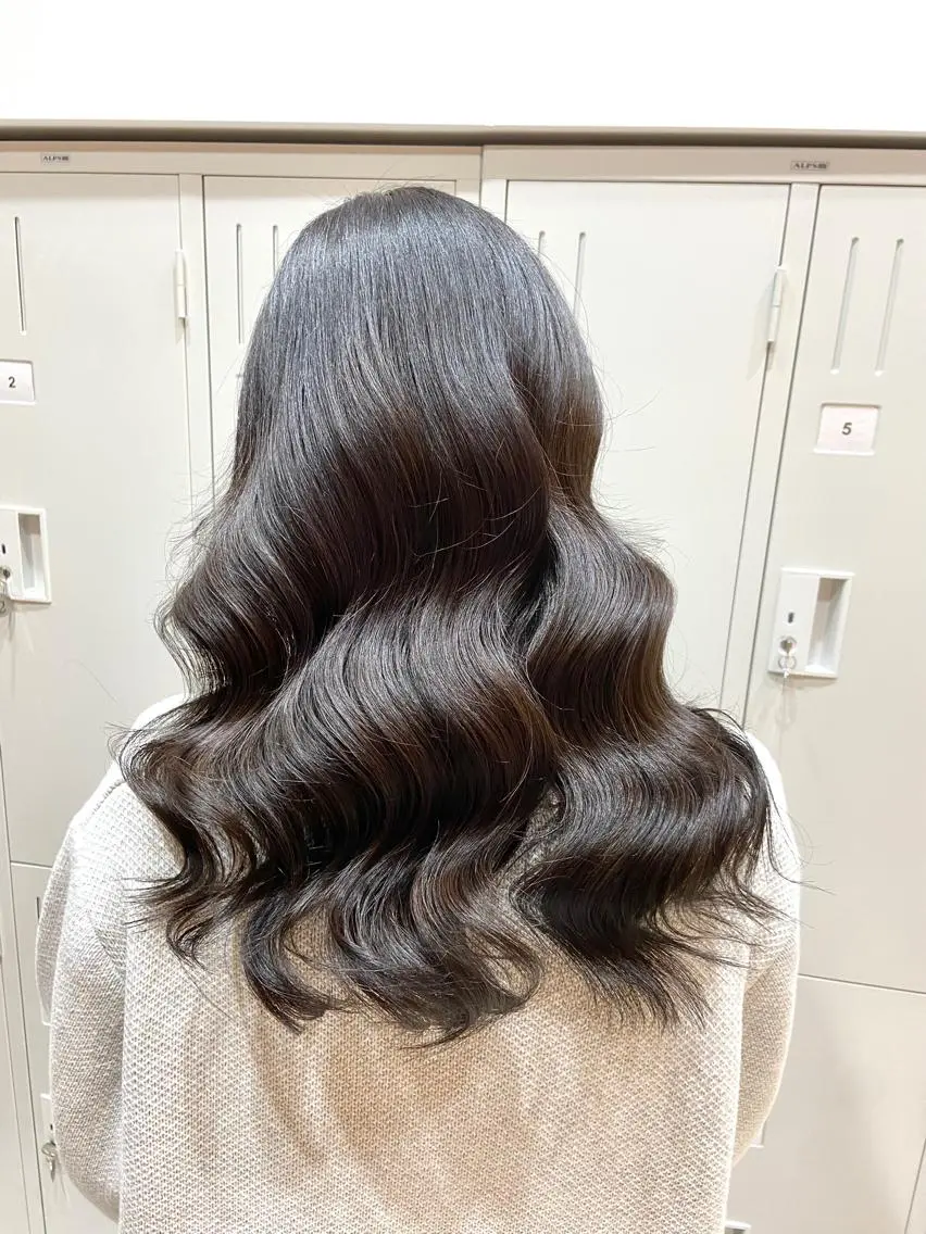 ロング カラー パーマ ヘアアレンジ メンズ キッズ ネイル マツエク・マツパ アイブロウ カット ヘアカラー トリートメント 🌟代表 Yuito🌟のヘアスタイル