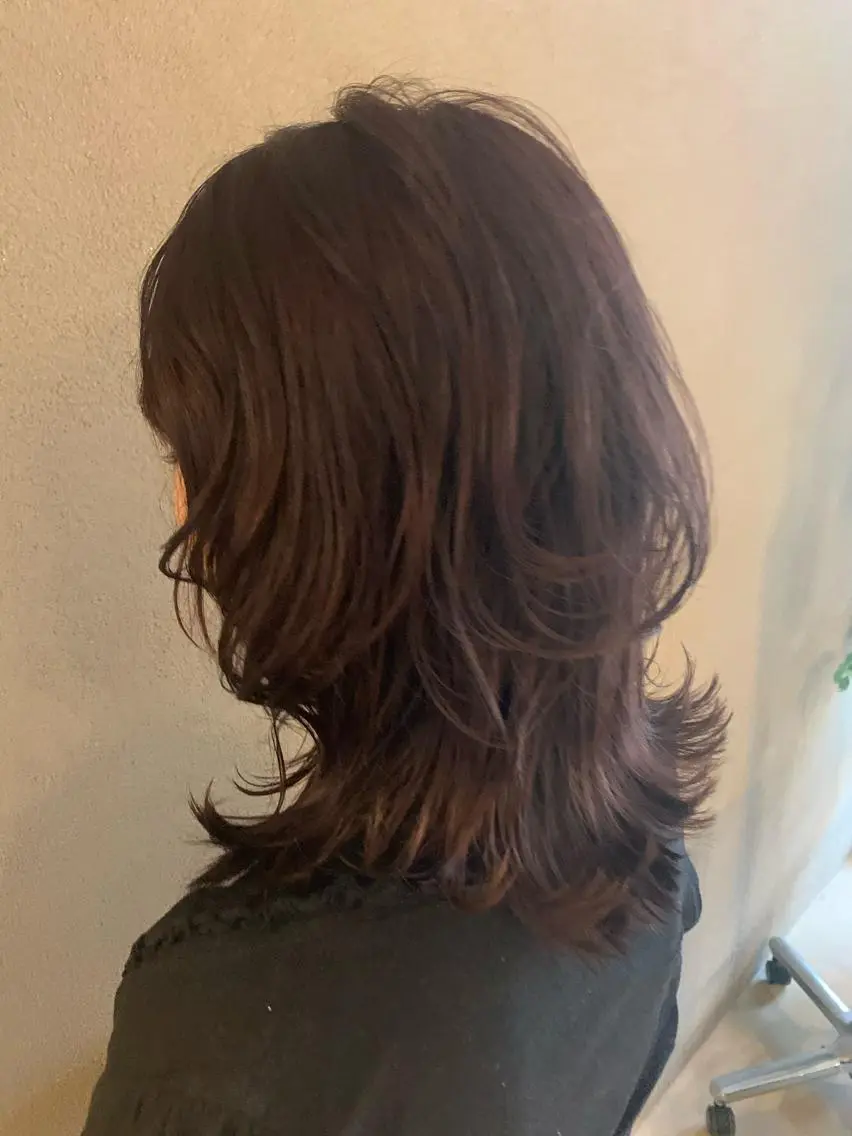 ミディアム カラー グレージュ ウルフカット PADOU平松 典幸のヘアスタイル
