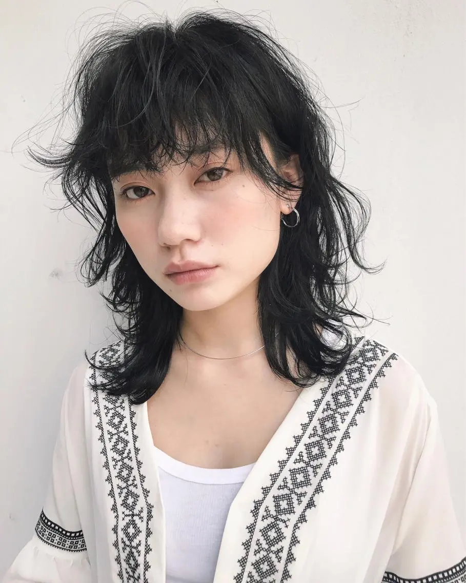 ミディアム カラー パーマ ヘアアレンジ ミディアムパーマ 松田 亮葉のヘアスタイル