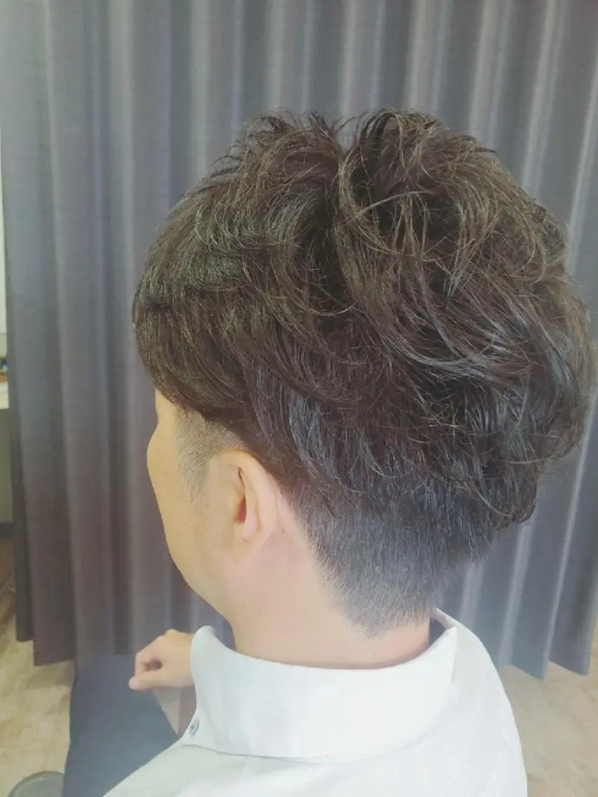 ショート カラー 安藤 博昭のヘアスタイル