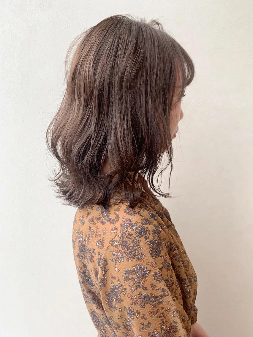 ミディアム カラー ベージュカラー フォギーベージュ カット ヘアカラー トリートメント 透明感♡︎♡︎ 佐々木早苗のヘアスタイル