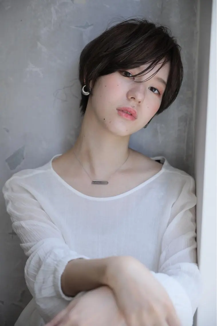 ショート ハイライト 近藤 麻紀のヘアスタイル