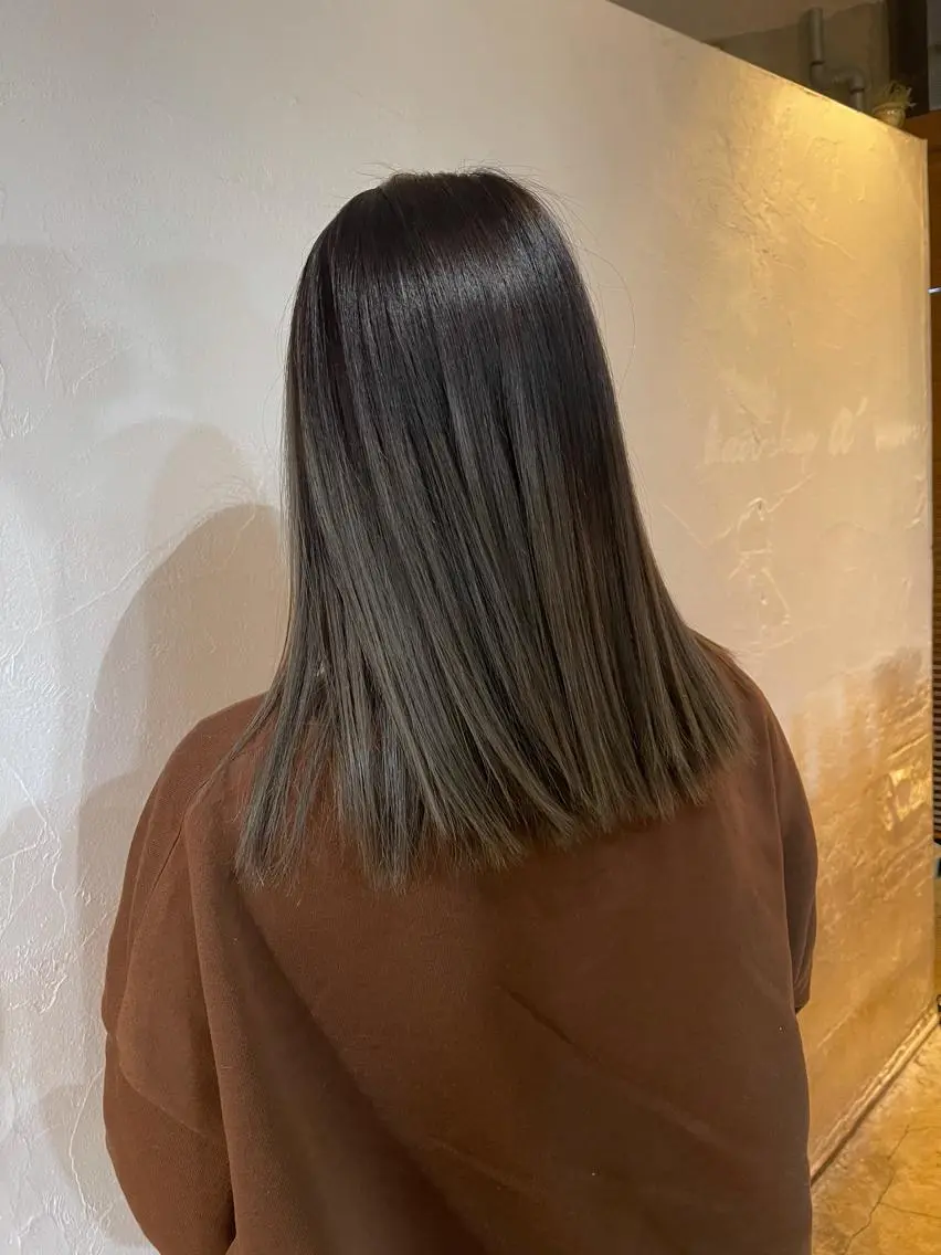 カラー グラデーションカラー ハイトーンカラー 奥野 達志のヘアスタイル